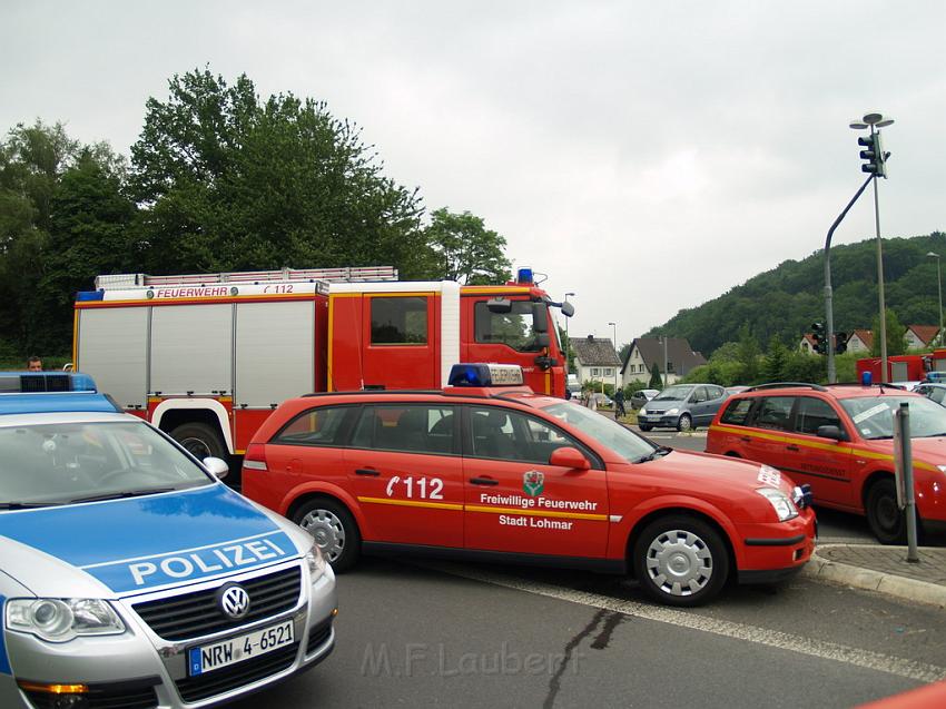 Schwerer Unfall mit Reisebus Lohmar Donrather Dreieck P355.JPG